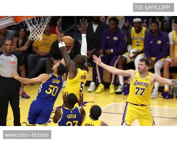 湖人队与黄蜂队对决数据分析及比赛亮点回顾