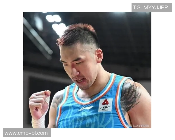 陶汉林:从篮球场上的拼搏者到社会公益的热心人,展现多重人生价值 陶汉林:从篮球场上的拼搏者到社会公益的热心人,展现多重人生价值